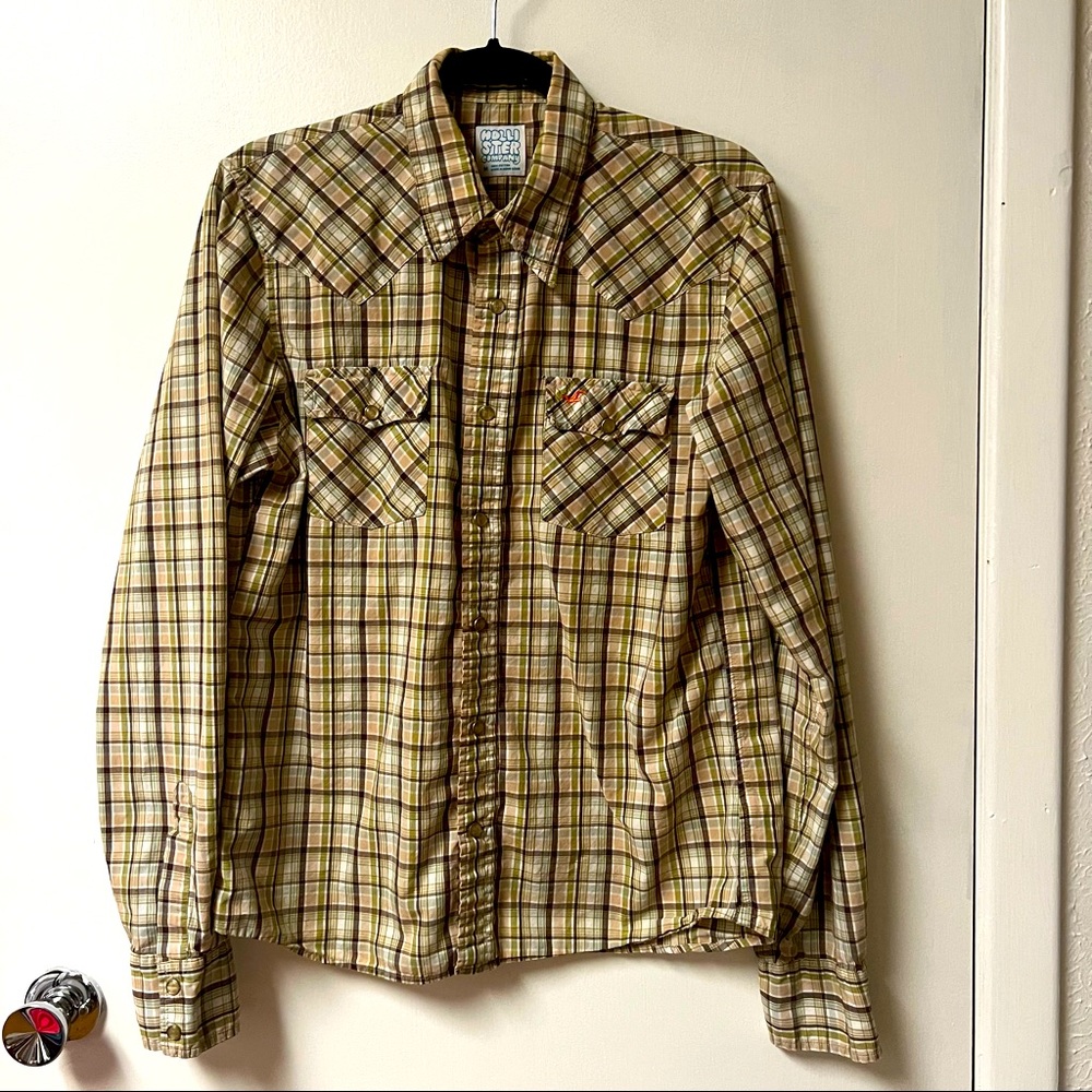 Hollister Button Down. Size M.